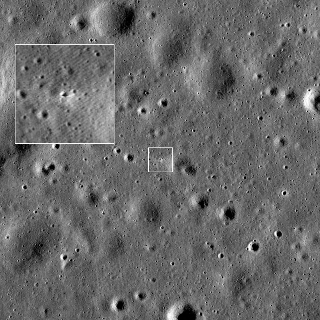 Same large phase angle image with 4x zoom centered on lander